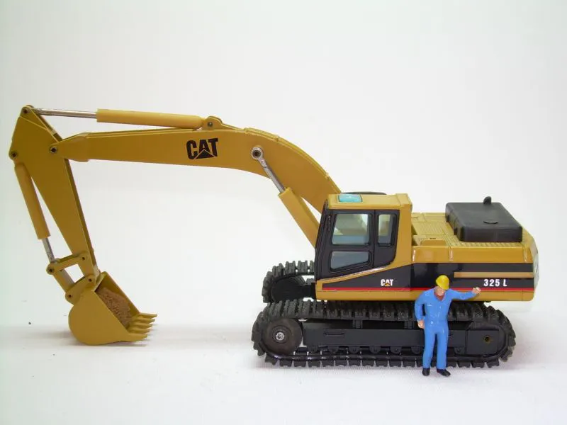 Caterpillar 325 Excavator