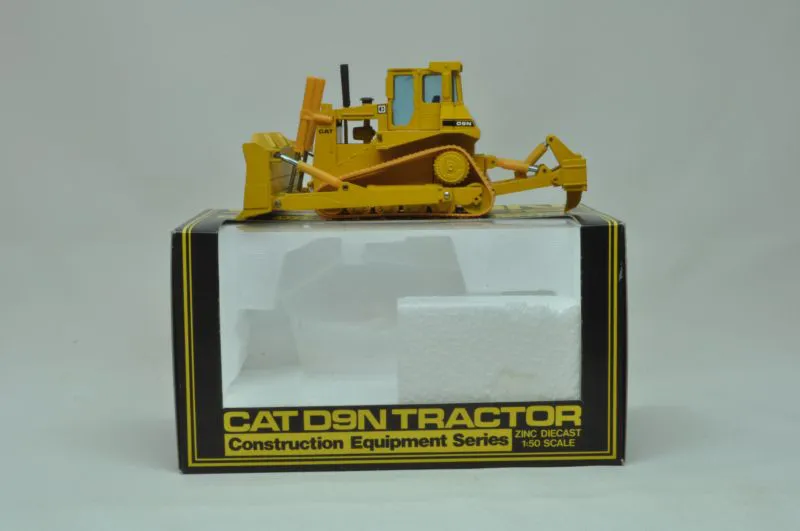 Caterpillar D9N Rupsdozer