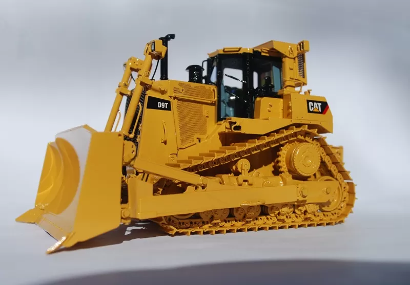 Caterpillar D9T Dozer with Winch