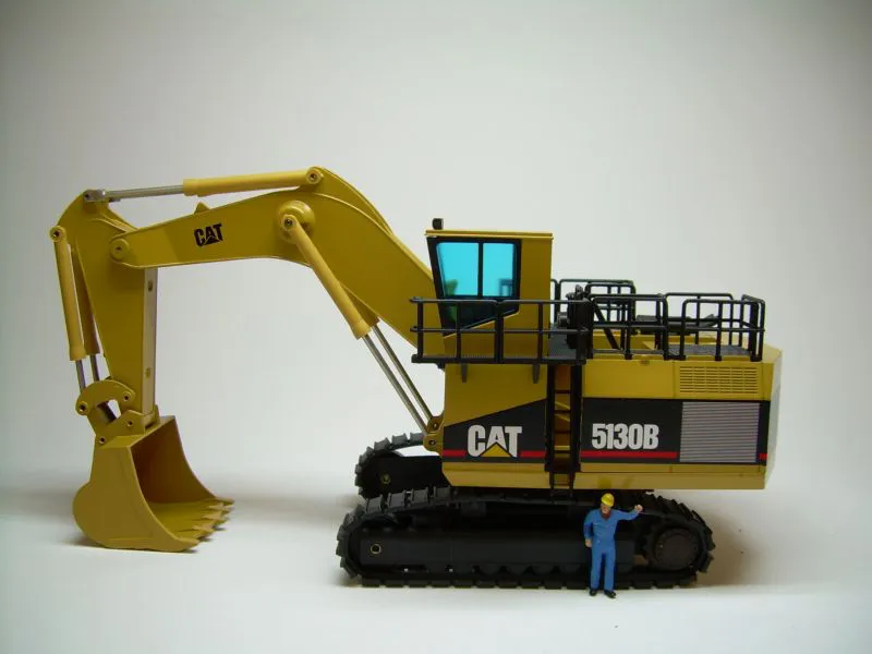 Caterpillar 5130B Hydraulic Excavator