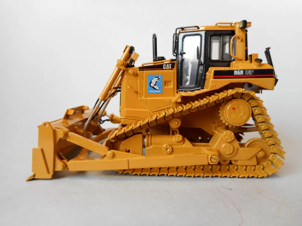 Caterpillar D6R LGP Dozer "Snijder"