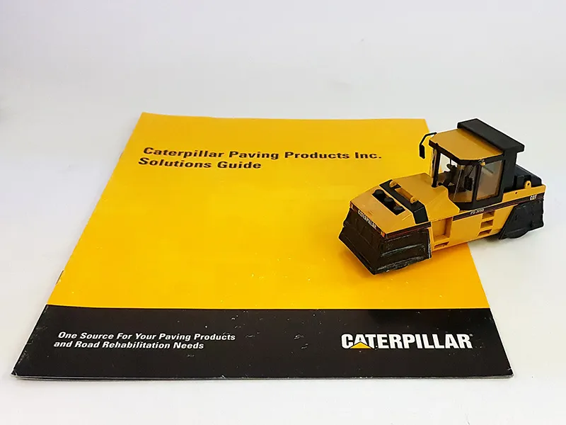 Caterpillar PS-300B Bandenwals