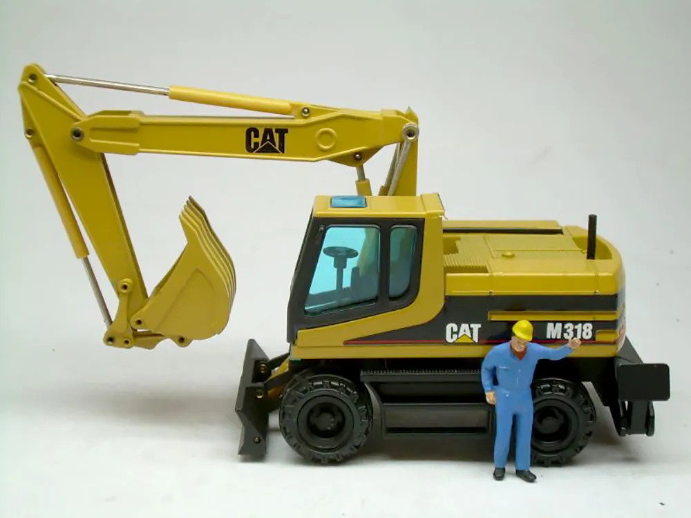 Caterpillar M318 Excavator